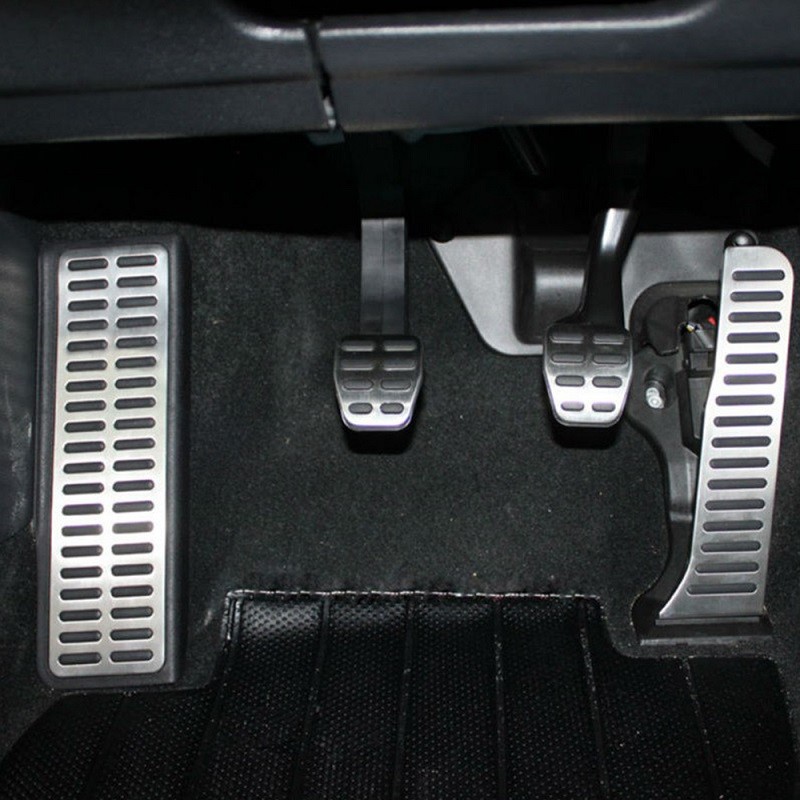 Kit pédalier Aluminium et Repose-pied Sport VW Tiguan (5N) à boîte de vitesses manuelle / BVM6
